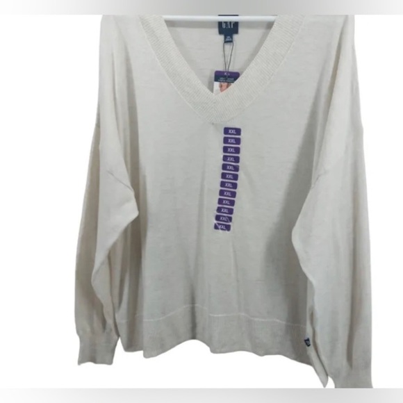 GAP Sweaters - 💜 3/25 Gap Light Weight Cream V Neck Sweater Size XXL